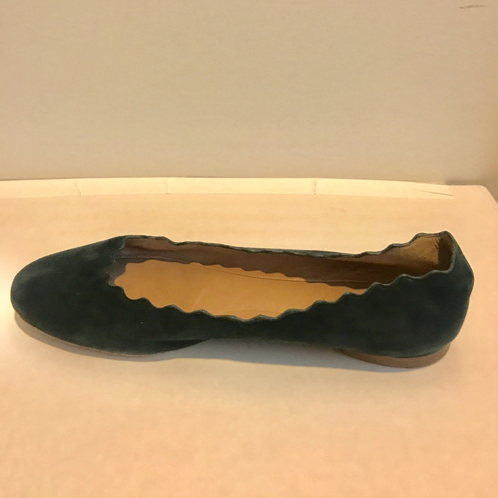 Chloe Lauren Scalloped Suede Ballet Flat size: 7.5